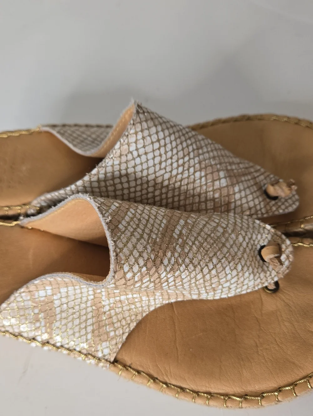 Andre Assous Cream And Gold Snake Print Espadrille Wedge Sandals 39